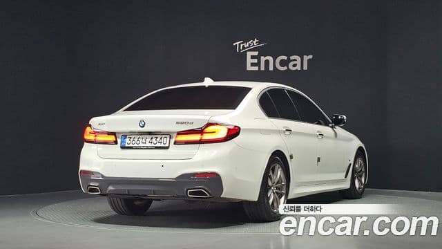 BMW 5 Series 2018 — Şəkil 2/20