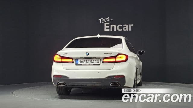 BMW 5 Series 2018 — Şəkil 4/20