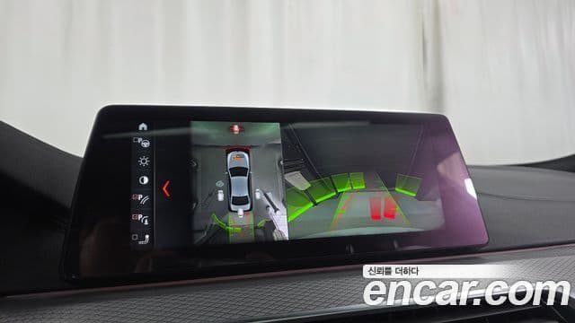 BMW 5 Series 2018 — Şəkil 15/20