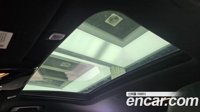 BMW 5 Series 2018 — Şəkil 19/20