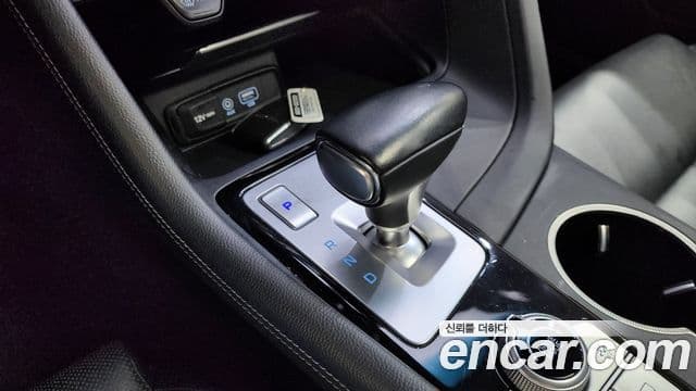 Genesis G70 2019 — ფოტო 9/20