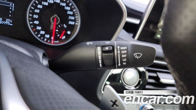 Genesis G70 2019 — ფოტო 17/20