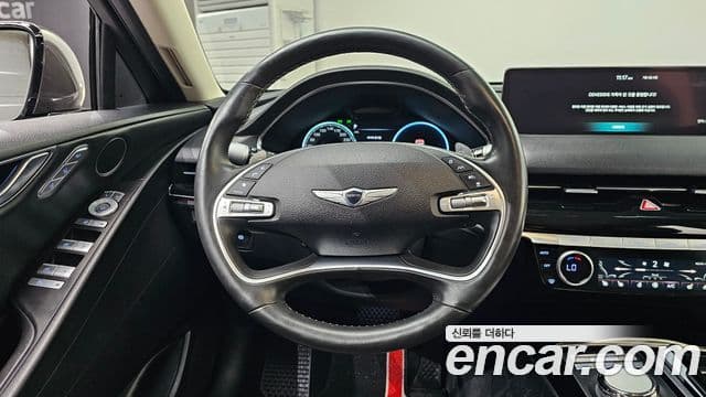 Genesis Electrified G80 2023 — Şəkil 13/20