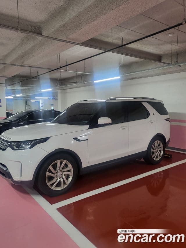 Land Rover Discovery 5 2019 — Şəkil 3/9