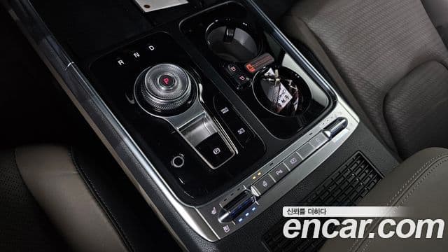 Kia Carnival 2024 — фото 9 из 20