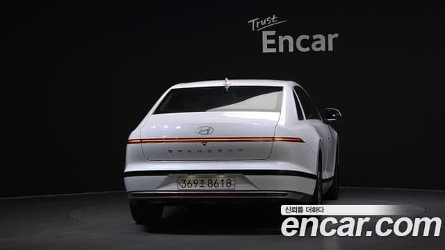 Hyundai Grandeur 2023 — ფოტო 4/20