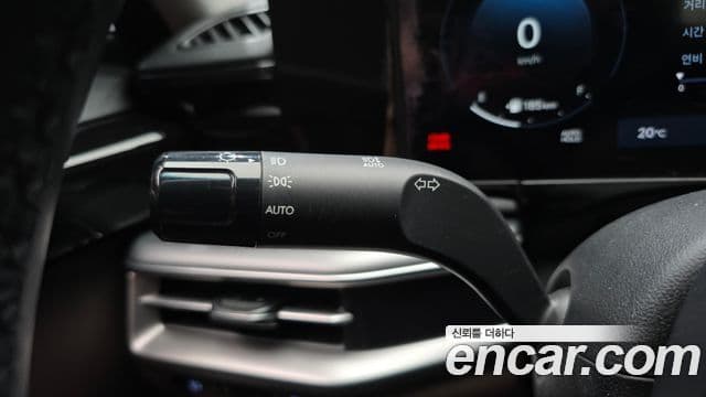 Hyundai Grandeur 2023 — ფოტო 16/20