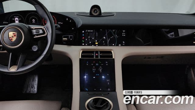 Porsche Taycan 2023 — Photo 12/20