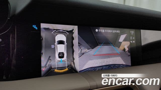 Porsche Taycan 2023 — Photo 18/20