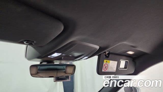 Porsche Taycan 2023 — Photo 17/20