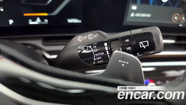 Kia Carnival 2024 — ფოტო 15/37
