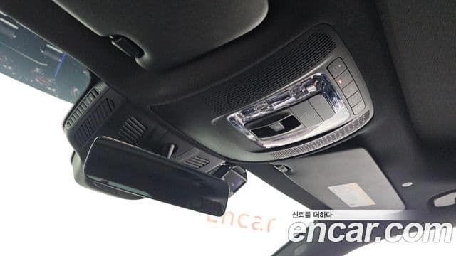 Mercedes-Benz GLB-Class 2021 — Фото 18/20