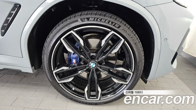 BMW X4 2022 — Photo 16/33