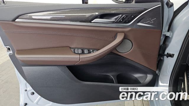 BMW X4 2022 — Photo 7/33