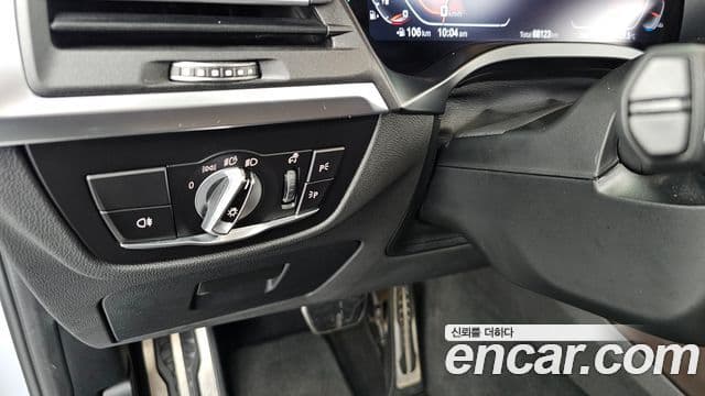 BMW X4 2022 — Photo 8/33