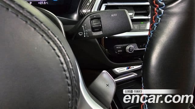 BMW X4 2022 — Photo 21/33