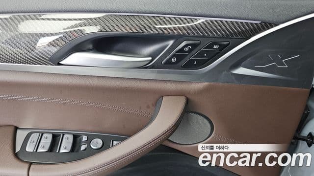 BMW X4 2022 — Photo 12/33