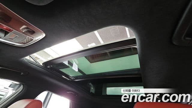 Genesis GV70 2022 — фото 17 из 20