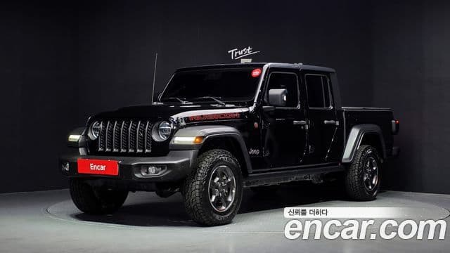 Jeep Gladiator 2021 — Фото 1/20