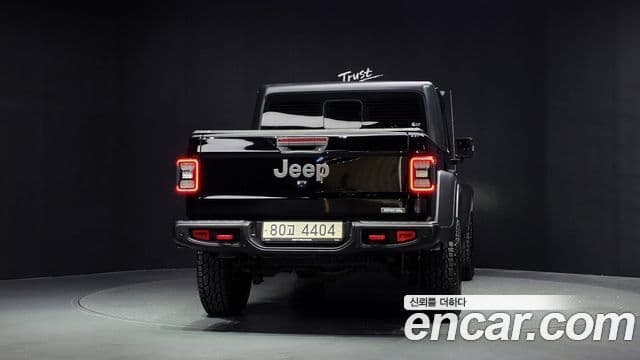 Jeep Gladiator 2021 — Фото 4/20