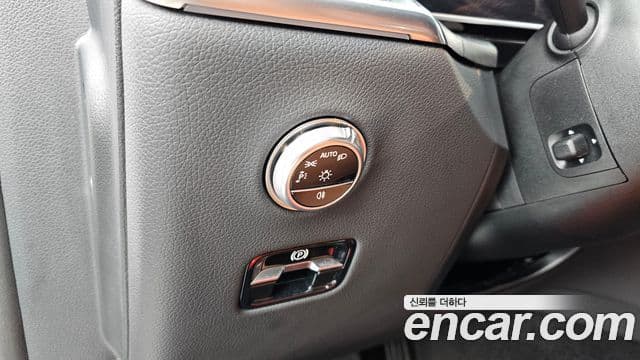 Mercedes-Benz GLC-Class 2024 — ფოტო 19/20
