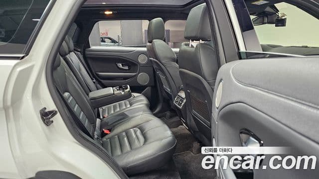 Land Rover Range Rover Evoque 2019 — Şəkil 11/20