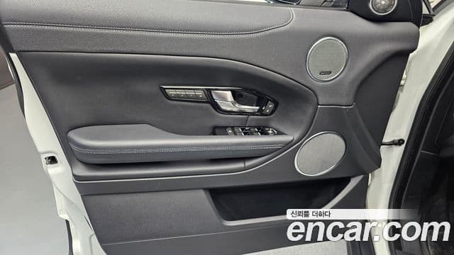 Land Rover Range Rover Evoque 2019 — Şəkil 31/32