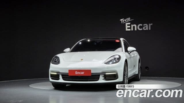 Porsche Panamera 2019 — Фото 3/20