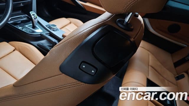 BMW 4 Series 2020 — Photo 33/35