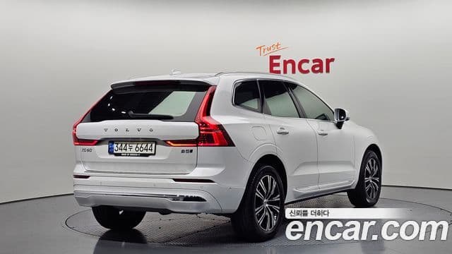 Volvo XC60 2021 — Şəkil 2/20