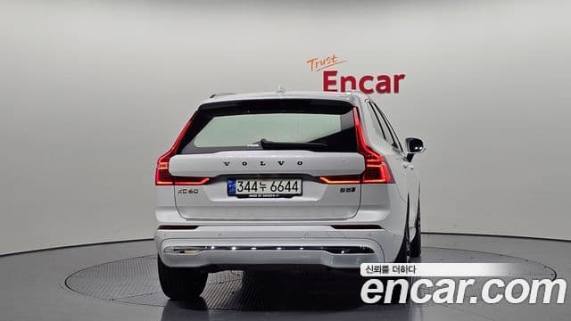 Volvo XC60 2021 — Şəkil 4/20