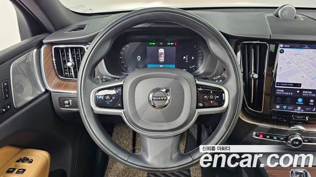 Volvo XC60 2021 — Şəkil 14/20