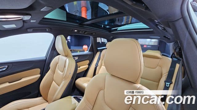 Volvo XC60 2021 — Şəkil 19/20