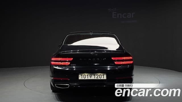 Genesis G80 2023 — ფოტო 28/33