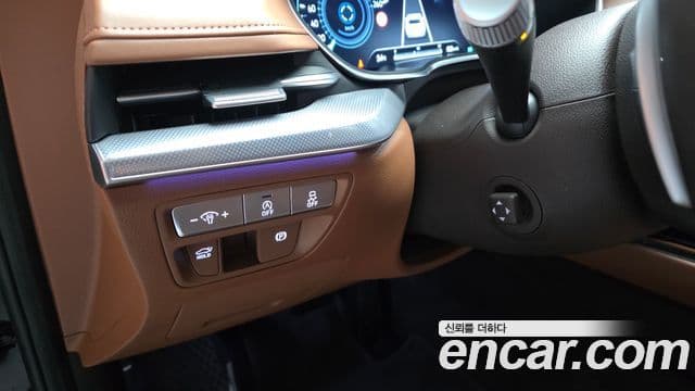 Genesis G80 2023 — ფოტო 16/33