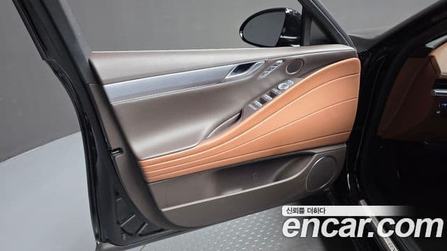 Genesis G80 2023 — ფოტო 18/33
