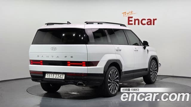 Hyundai Santa Fe 2023 — Photo 6/20