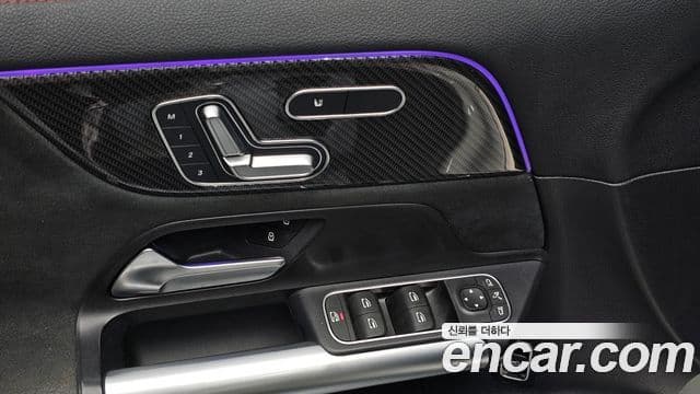 Mercedes-Benz GLA-Class 2023 — Şəkil 18/20