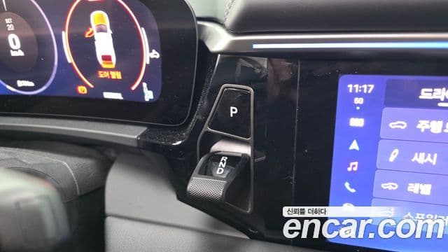 Porsche Macan EV 2025 — ფოტო 2/20
