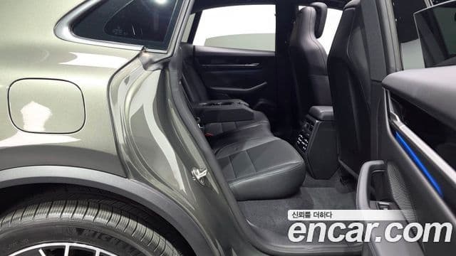 Porsche Macan EV 2025 — ფოტო 6/20