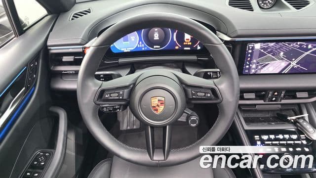 Porsche Macan EV 2025 — ფოტო 15/20