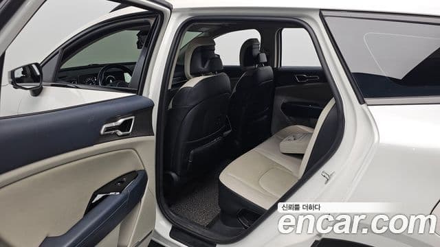 Kia Sportage 2021 — фото 11 из 20