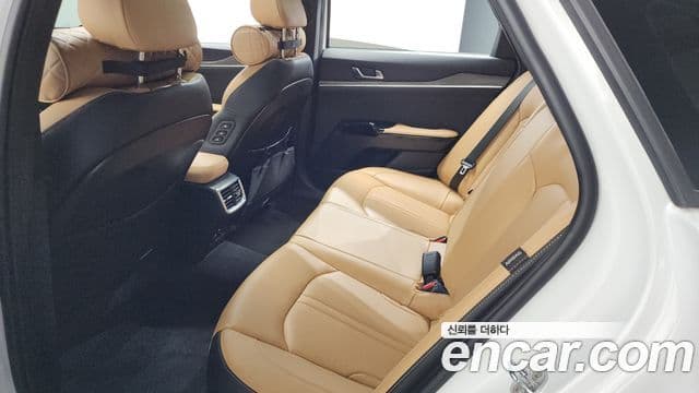 Kia K5 2021 — ფოტო 19/20