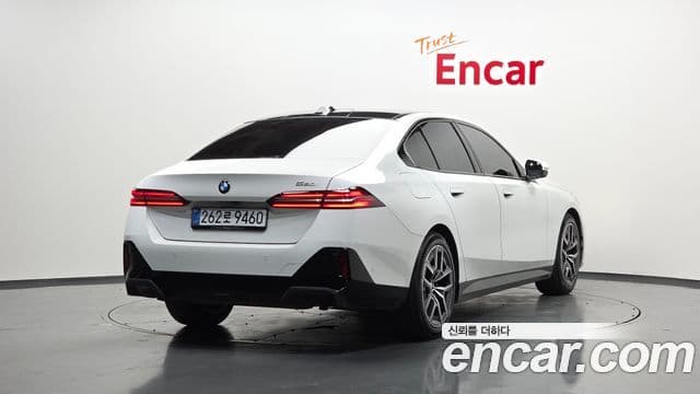 BMW 5 Series 2025 — Şəkil 2/20