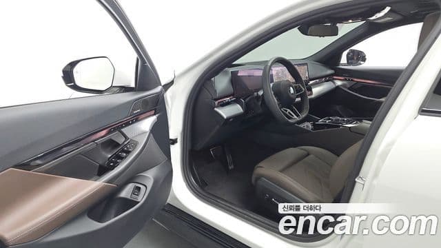 BMW 5 Series 2025 — Şəkil 10/20