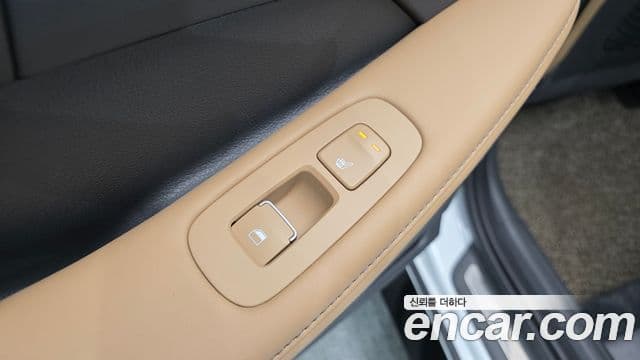 Hyundai Sonata Hybrid 2021 — Photo 16/36