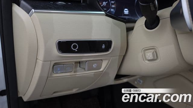 Kia The K9 2021 — Photo 29/38