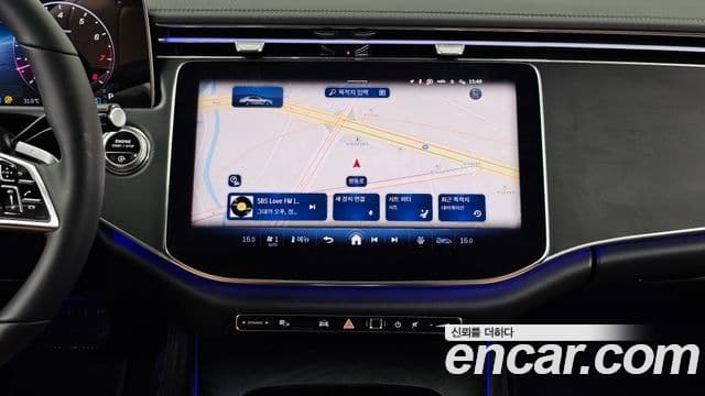 Mercedes-Benz E-Class 2025 — Photo 18/34