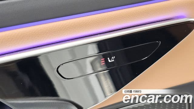 Mercedes-Benz E-Class 2025 — Photo 7/34