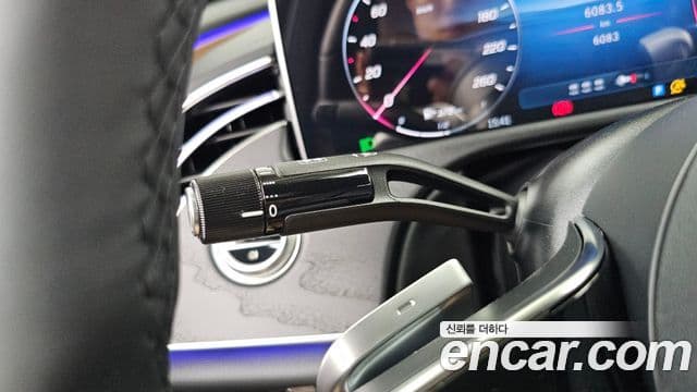 Mercedes-Benz E-Class 2025 — Photo 10/34